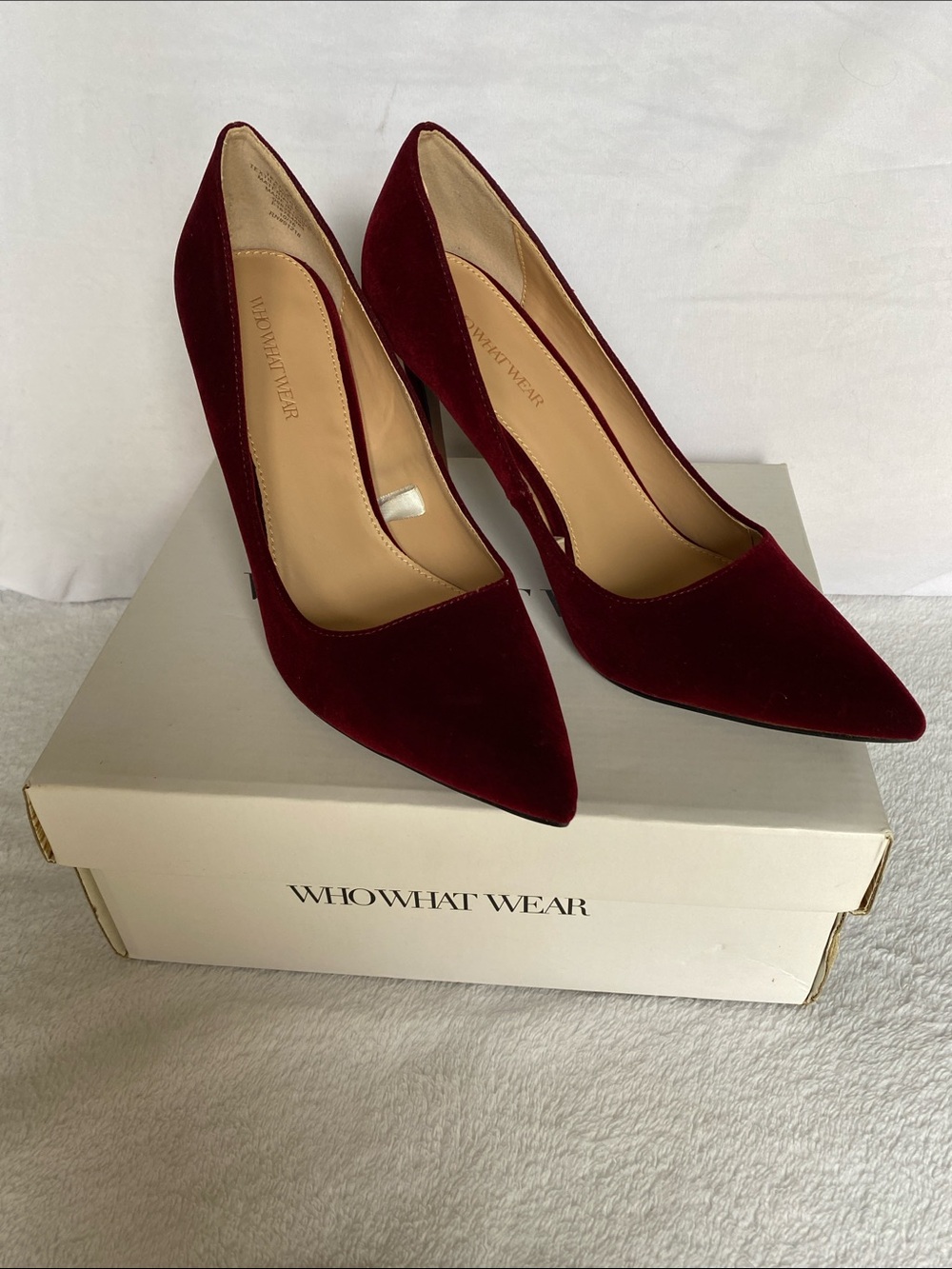 Who What Wear Deep Burgundy Velvet Pointed-Toe Stiletto Pumps - Picture 3 of 4